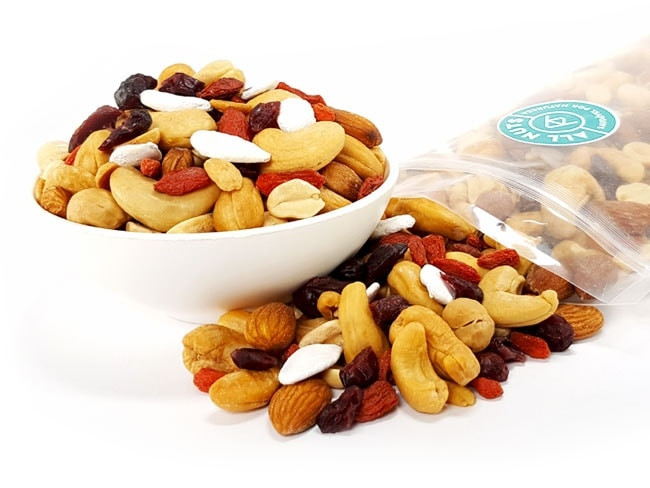 mix-de-castanhas-e-frutas-desidratadas-premium